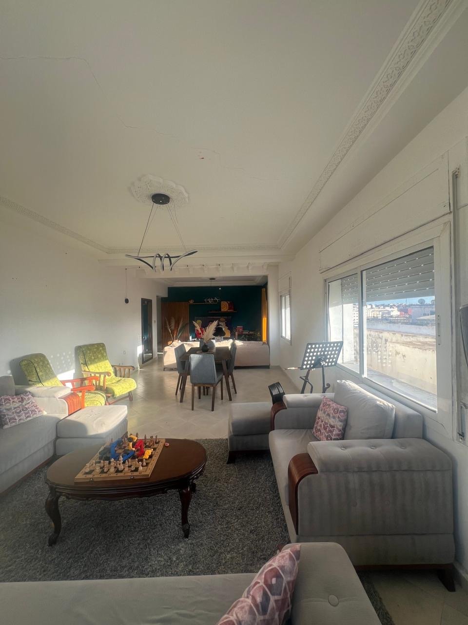 شقة للبيع – طريق الرباط، مطلة على مرجان